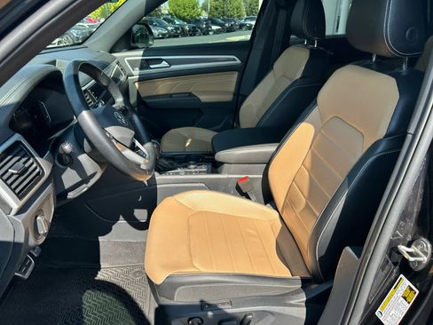 Used 2022 Volkswagen Atlas Cross Sport SEL Premium R-Line image 20