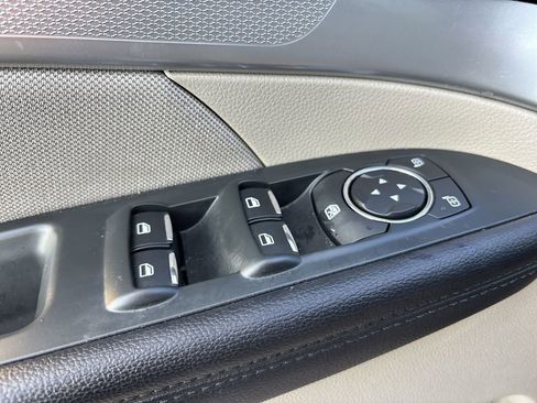 Used 2018 Ford Explorer FWD image 18