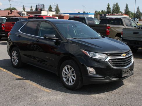 Used 2020 Chevrolet Equinox LT w/ Driver Convenience Package AWD/4WD image 3