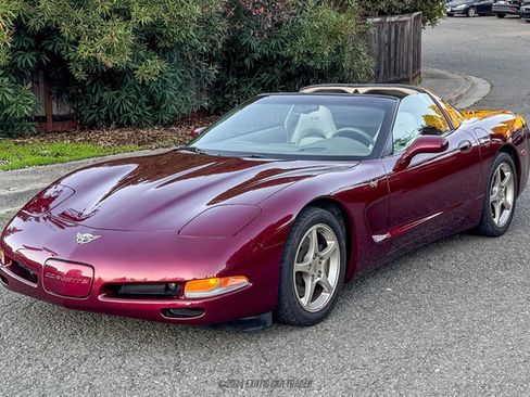 Used 2003 Chevrolet Corvette 50th Anniversary Edition w/ Preferred Equipment Group image 14