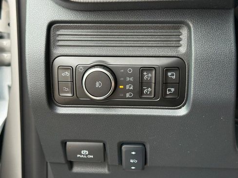 New 2026 Ford F250 Platinum AWD/4WD image 19