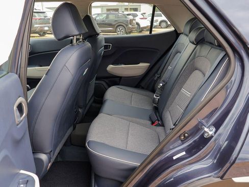 New 2026 Hyundai Venue SEL FWD image 9