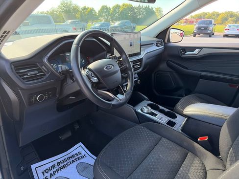 Used 2023 Ford Escape Active w/ Tech Pack #2 AWD/4WD image 14