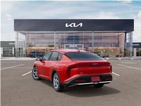 New 2025 Kia K4 LXS image 35