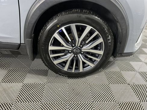 Used 2024 Nissan Kicks SV image 30