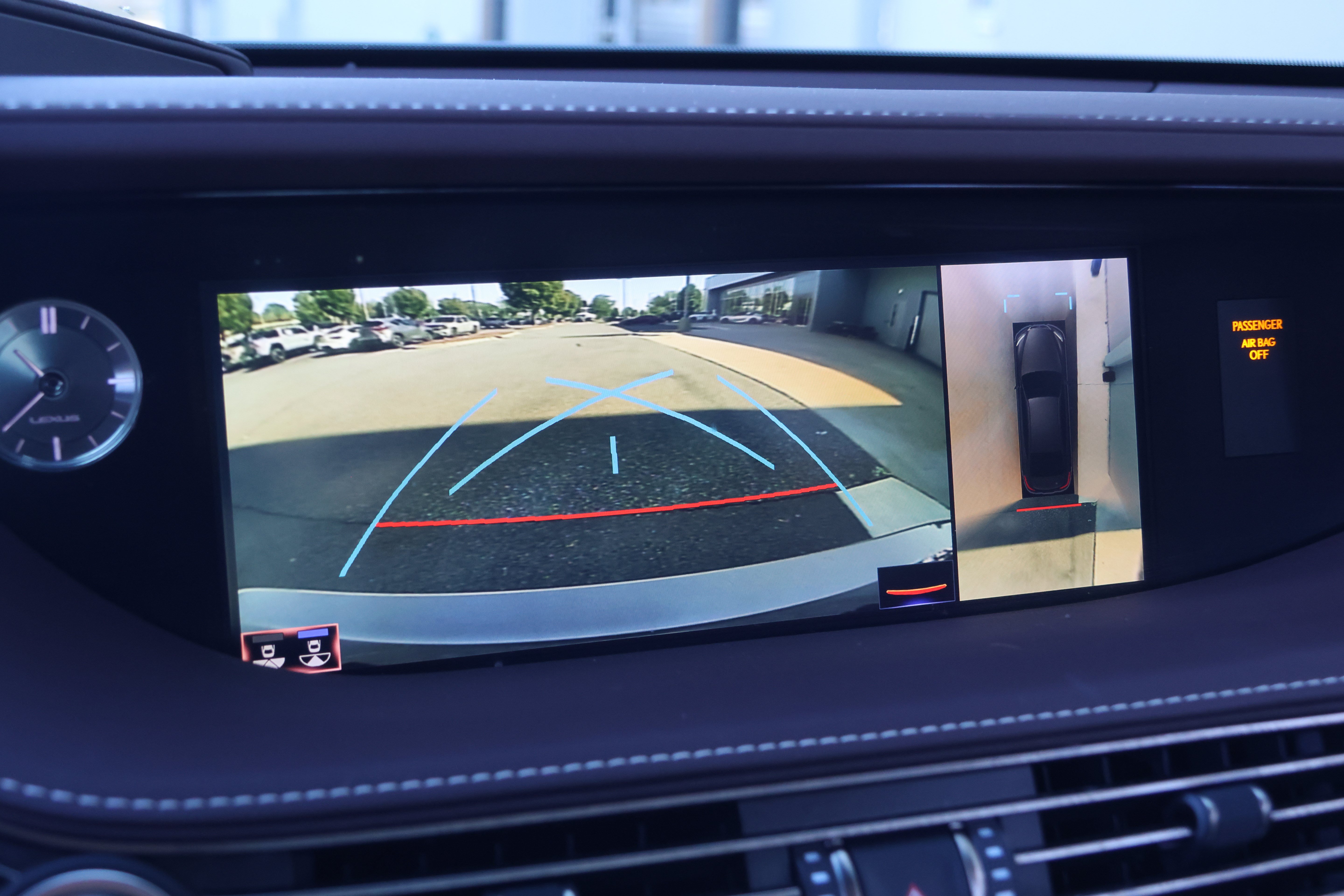 Used 2020 Lexus LS 500 w/ Interior Upgrade Package RWD image 21