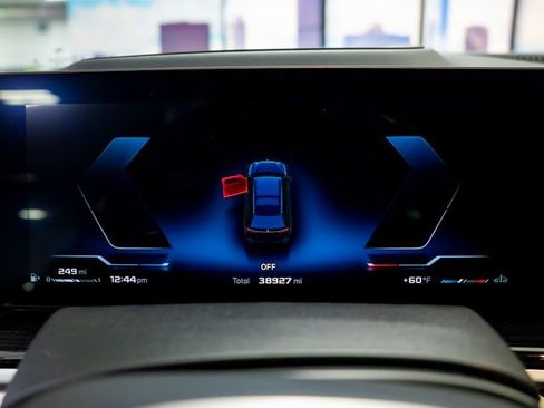 Certified 2024 BMW X7 M60i w/ Executive Package image 17