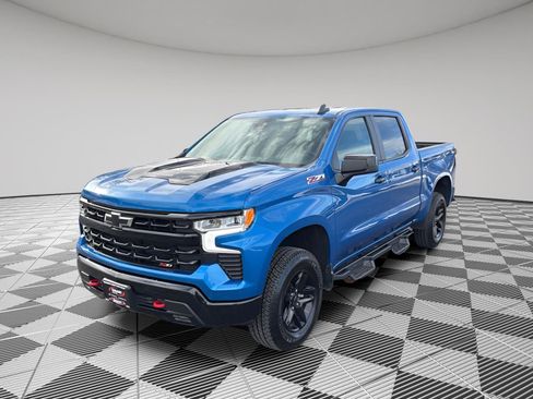 Used 2022 Chevrolet Silverado 1500 LT Trail Boss w/ Convenience Package II image 10