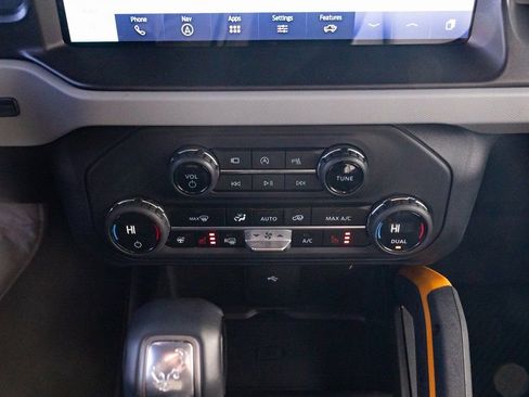 Used 2023 Ford Bronco Badlands AWD/4WD image 15