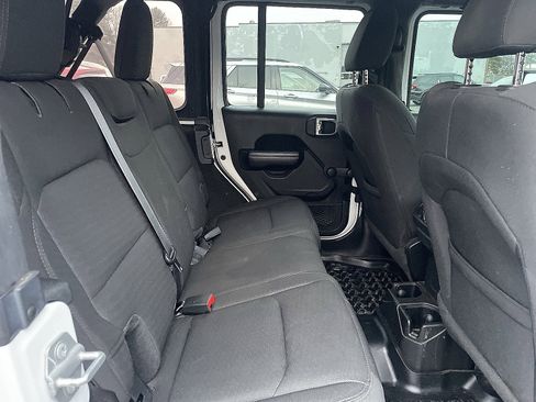 Used 2021 Jeep Wrangler Unlimited Sport image 19