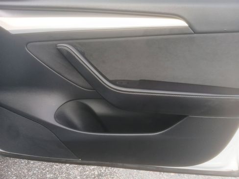 Used 2021 Tesla Model 3 Standard Range Plus image 24