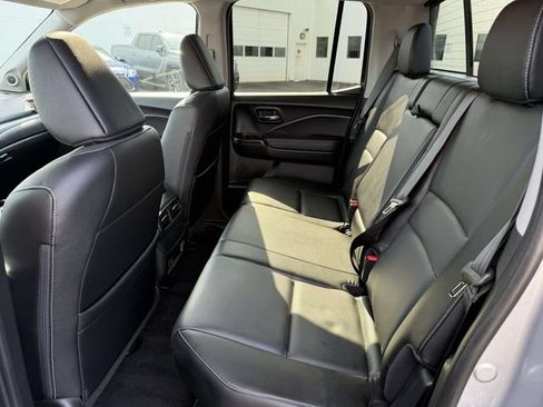 Certified 2025 Honda Ridgeline RTL+ image 9