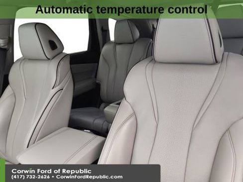 Used 2022 Acura MDX SH-AWD w/ Advance Package image 11