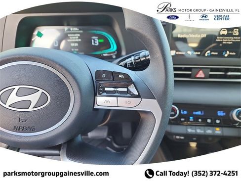 New 2025 Hyundai Elantra Blue image 22