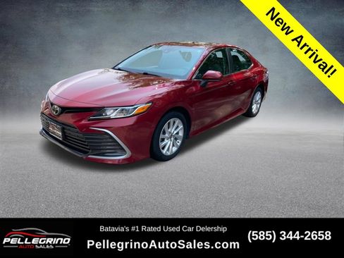 Used 2021 Toyota Camry LE FWD image 1