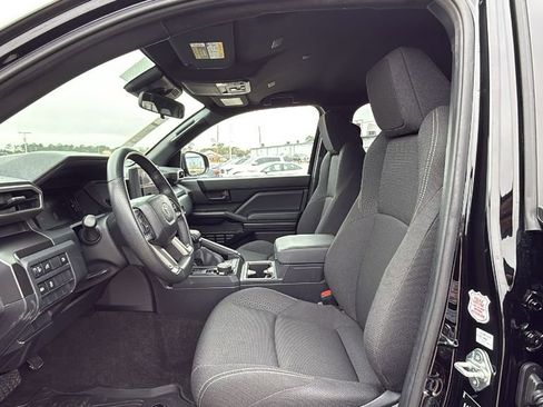 Used 2025 Toyota 4Runner SR5 image 13