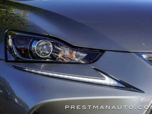 Used 2019 Lexus IS 300 300 image 19
