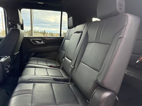 Used 2022 Chevrolet Suburban RST w/ Luxury Package image 11