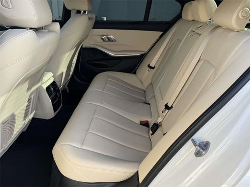 Used 2021 BMW 330i xDrive Sedan w/ Convenience Package image 16