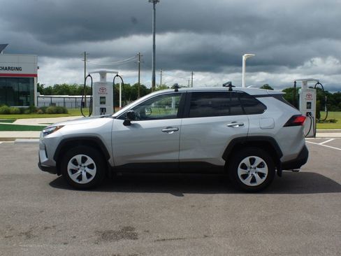 Used 2025 Toyota RAV4 LE FWD image 11