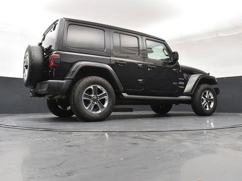 Used 2019 Jeep Wrangler Unlimited Sahara image 24