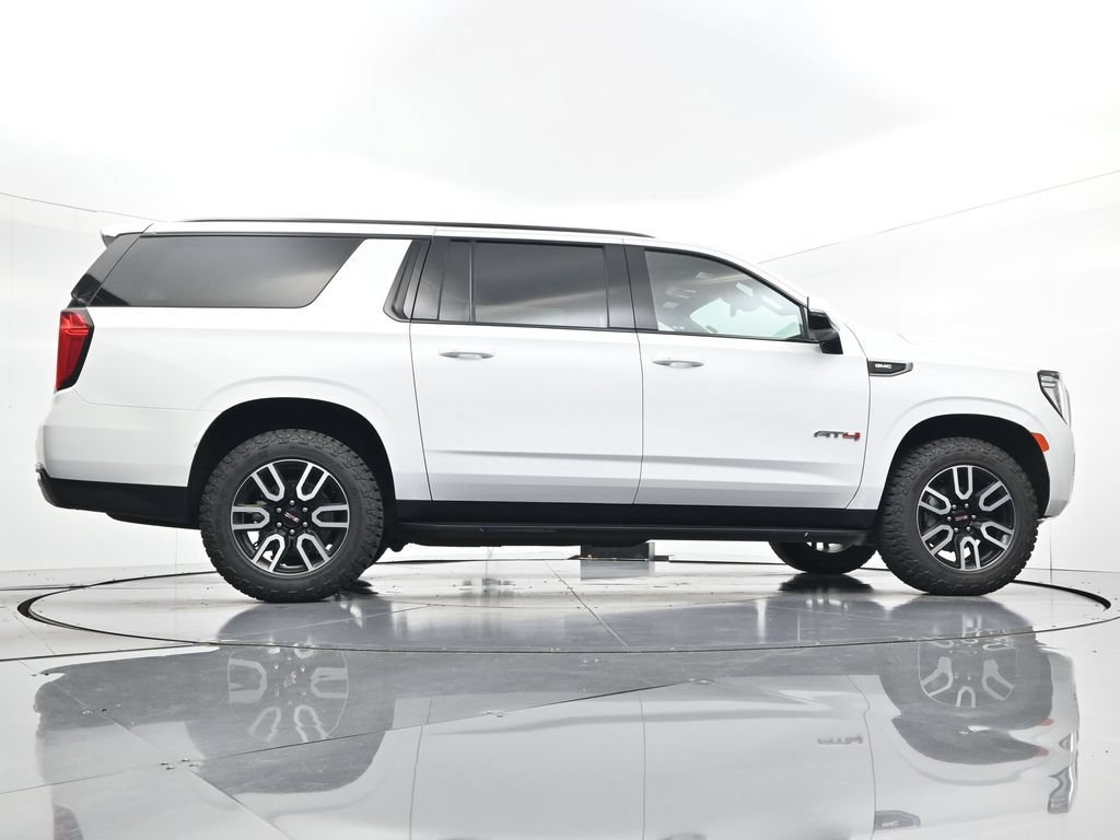 Used 2023 GMC Yukon XL AT4 AWD/4WD image 31