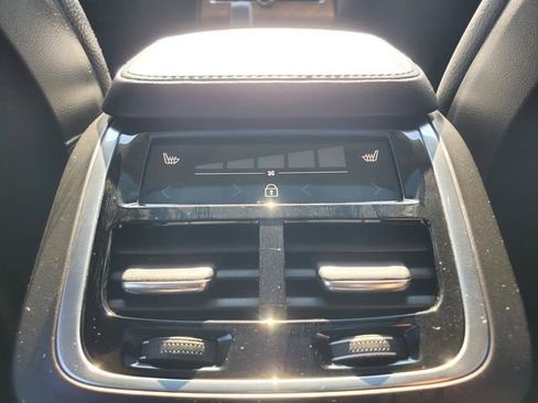 Certified 2024 Volvo XC90 T8 Plus w/ Protection Package Premier AWD/4WD image 31