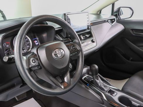 Used 2022 Toyota Corolla LE FWD image 22
