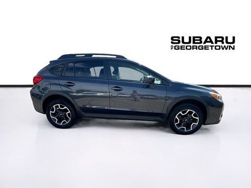 Used 2017 Subaru Crosstrek 2.0i Premium AWD/4WD image 8