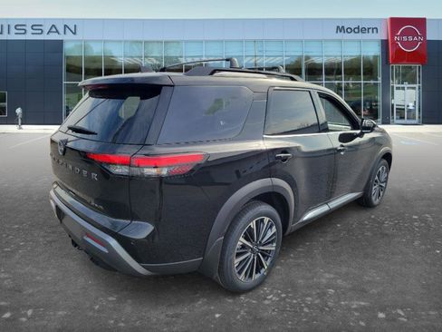 New 2026 Nissan Pathfinder Platinum image 5