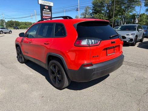 Used 2021 Jeep Cherokee Latitude Plus AWD/4WD image 4