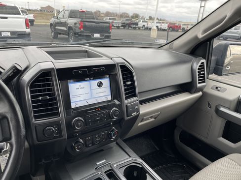 Used 2017 Ford F150 XLT w/ Equipment Group 302A Luxury image 15