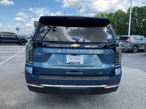 Used 2025 Chevrolet Suburban LT w/ Comfort Package AWD/4WD image 26