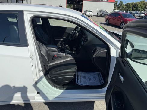 Used 2021 Dodge Charger SXT w/ Leather Interior Group RWD image 9