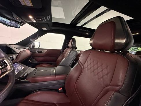 Used 2025 INFINITI QX80 Autograph w/ Autograph Exterior Package AWD/4WD image 18