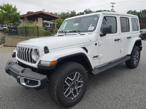 New 2025 Jeep Wrangler Sahara image 15