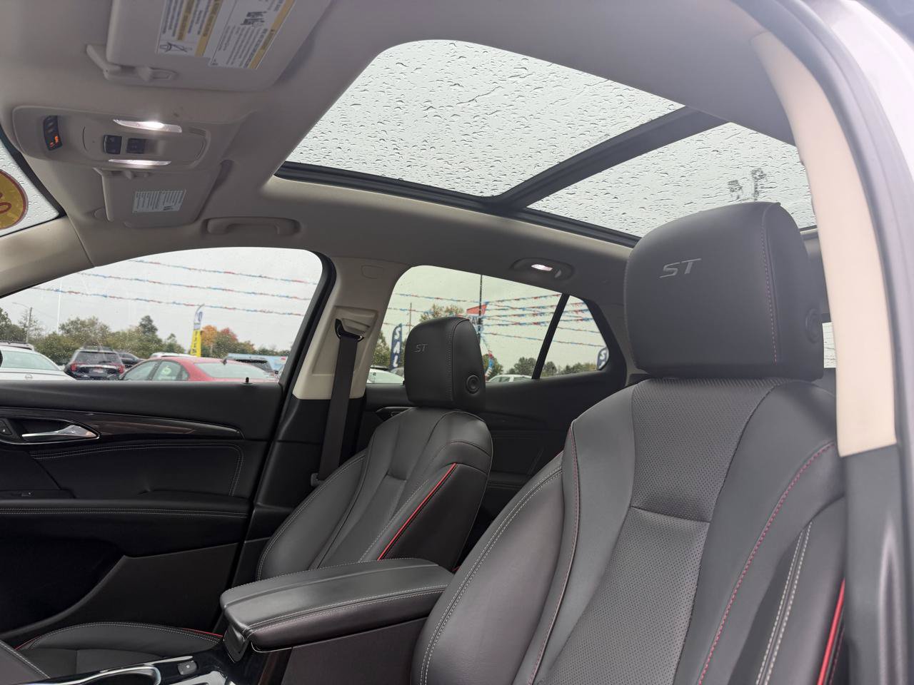 Used 2023 Buick Envision Essence w/ Sport Touring Package FWD image 16