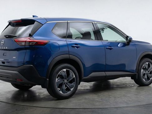 Used 2025 Nissan Rogue SV image 9