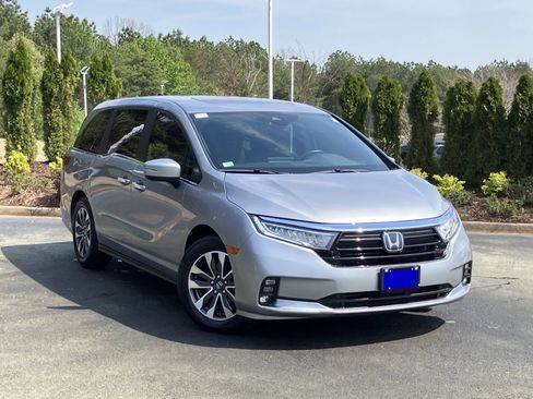 Used 2023 Honda Odyssey EX-L image 9