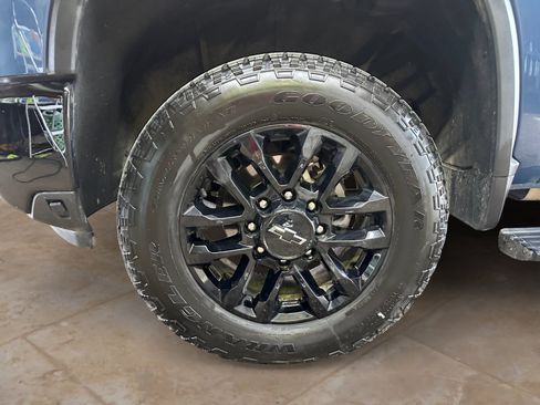 Used 2025 Chevrolet Silverado 2500 LTZ w/ Trail Boss Package AWD/4WD image 31