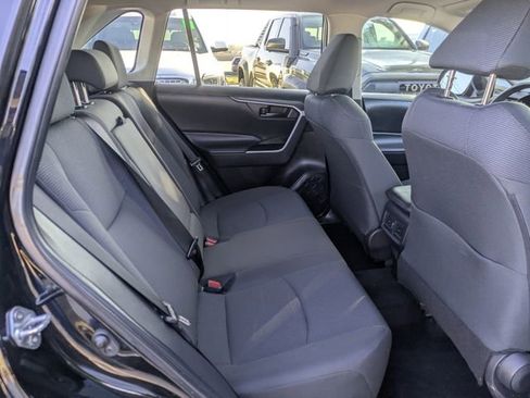 Used 2022 Toyota RAV4 LE image 28