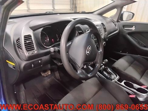 Used 2017 Kia Forte LX FWD image 11
