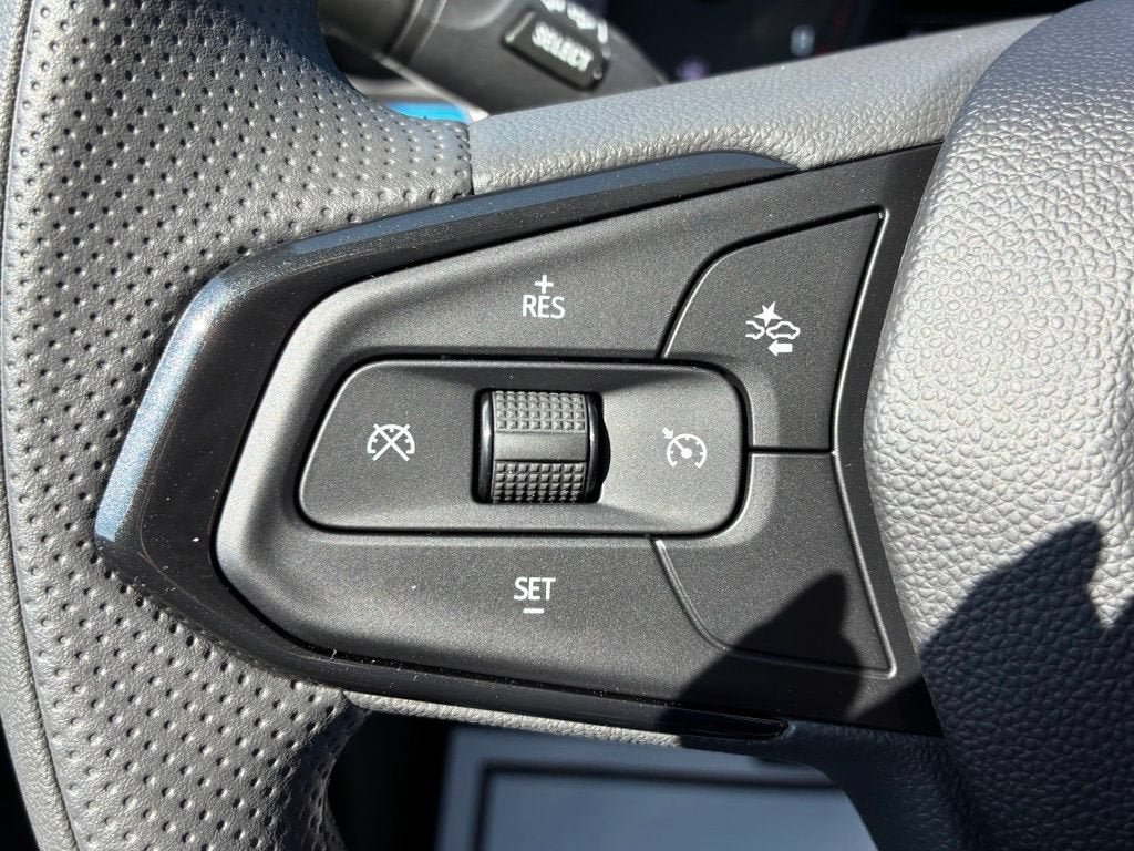 New 2026 Chevrolet Trax LS w/ LS Convenience Package FWD image 8