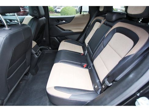 Used 2026 Chevrolet Equinox ACTIV w/ Convenience Package III FWD image 7