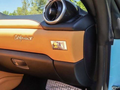 Used 2015 Ferrari California T RWD image 45