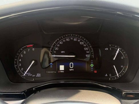 Used 2018 Cadillac XT5 Luxury w/ Driver Awareness Package AWD/4WD image 19