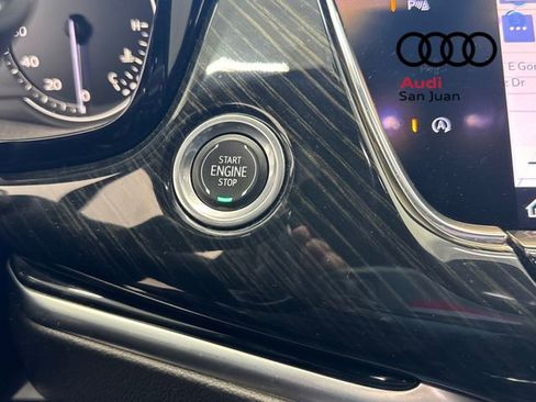 Used 2020 Cadillac XT6 Premium Luxury image 33