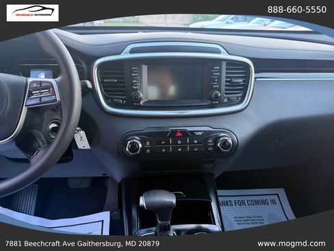 Used 2020 Kia Sorento FWD V6 image 12