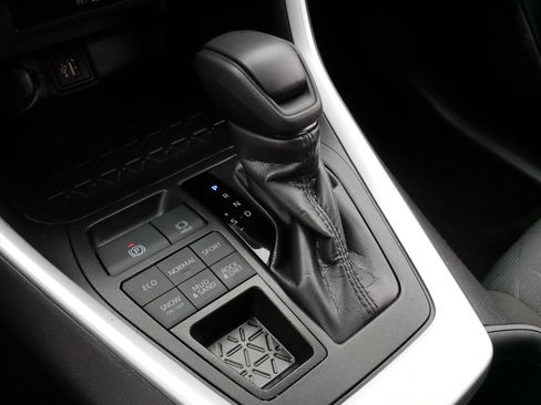 Certified 2025 Toyota RAV4 XLE image 24