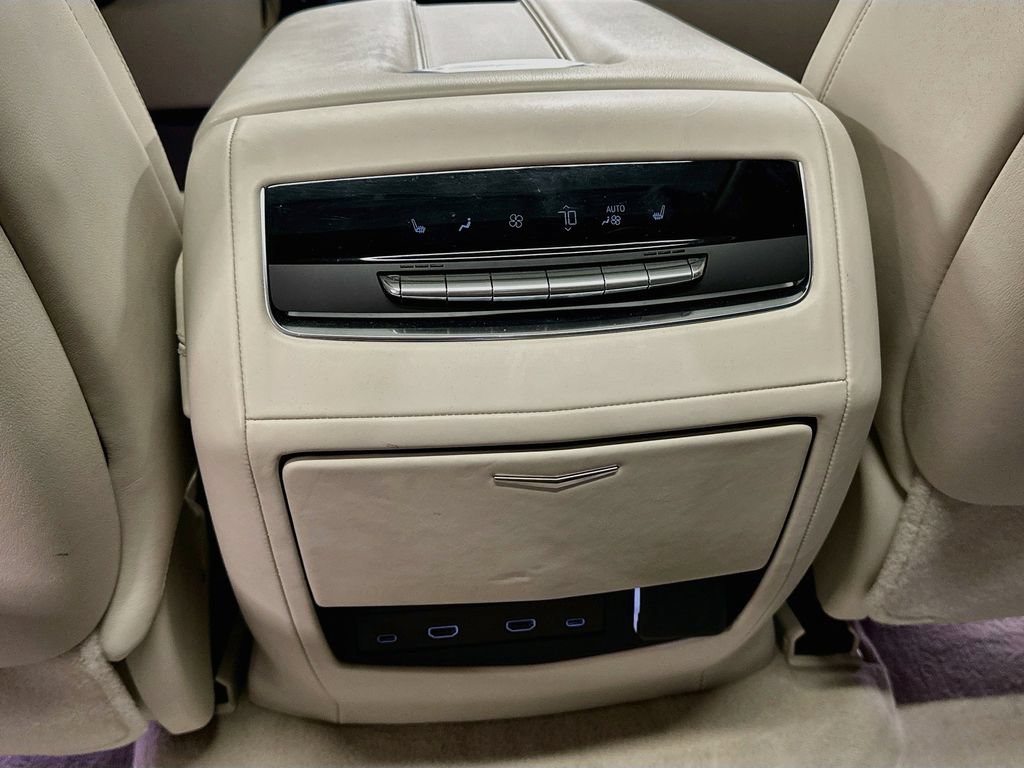 Used 2025 Cadillac Escalade ESV Sport Platinum AWD/4WD image 27
